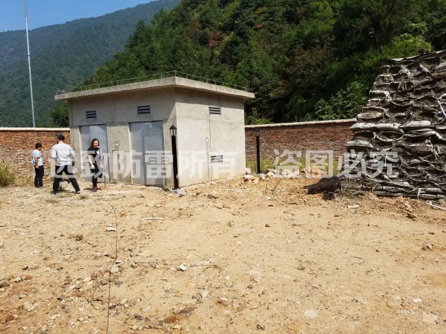 清遠(yuǎn)市連南縣大麥山黃蓮老北號鐵礦炸藥庫、雷管庫防雷工程 (7).jpg